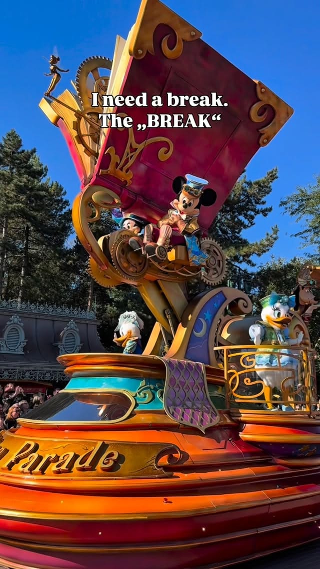 Post 2 by Freizeitpark Traveller on Instagram (video)