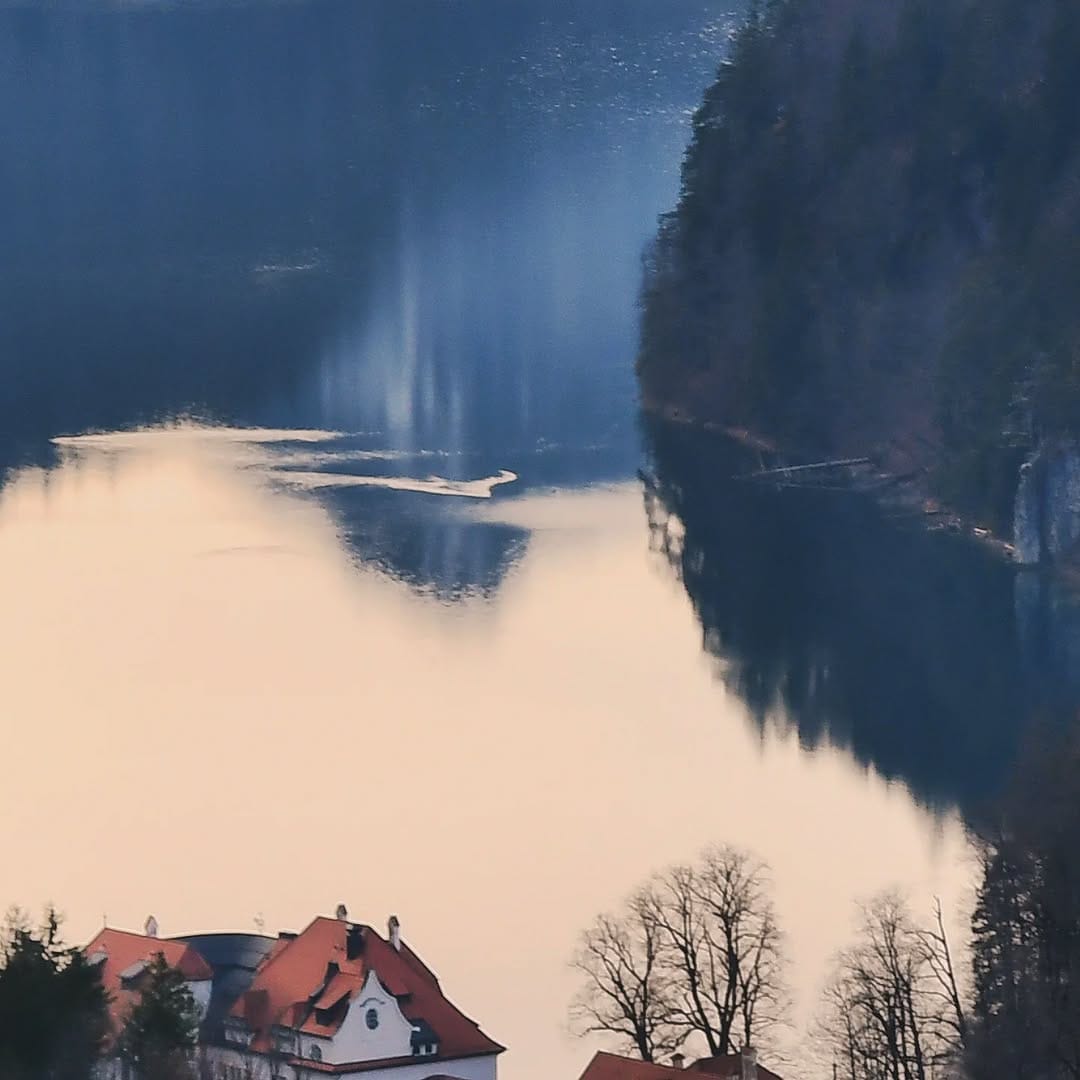 Post 3 by Denis on Instagram (image)