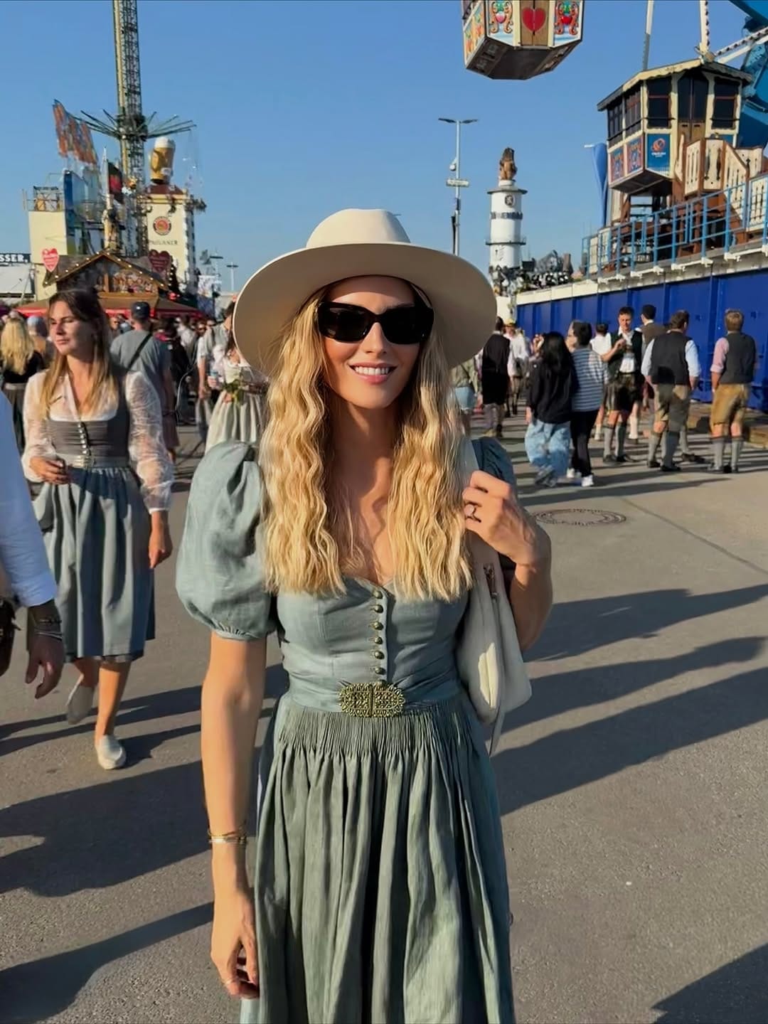 Post 4 by Laura Casci Sumper on Instagram (carousel)