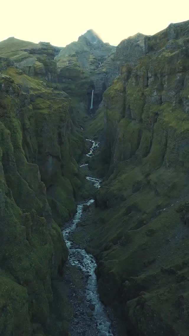 Post 4 by Alexander Wieck – Landscape & Travel Photography on Instagram (video)