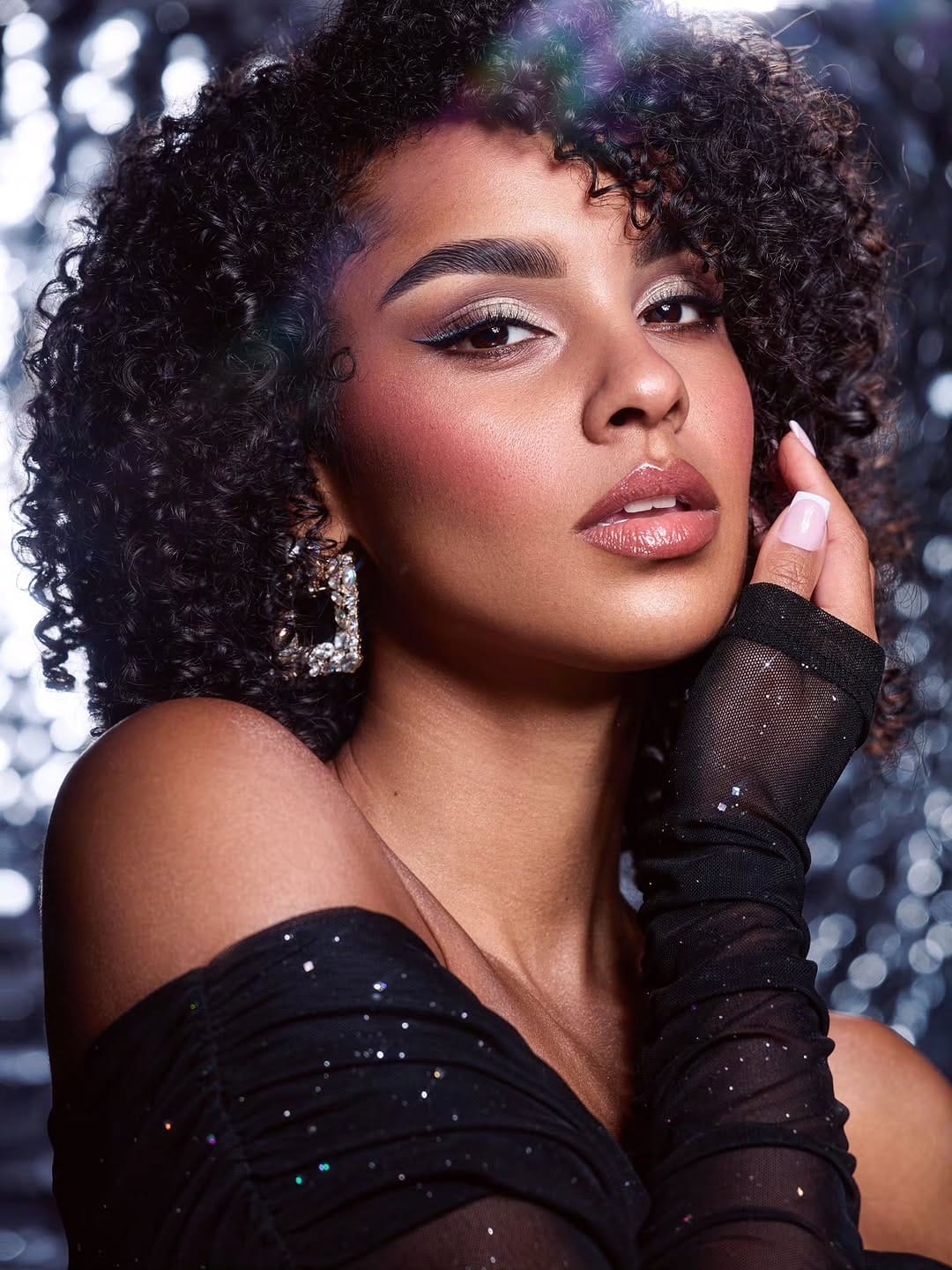 Post 4 by Lara Gilles - Beauty Photography & Retouching | Essen NRW on Instagram (carousel)
