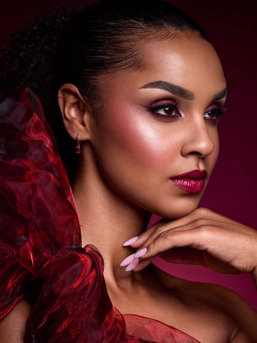 Post 6 by Lara Gilles - Beauty Photography & Retouching | Essen NRW on Instagram (carousel)