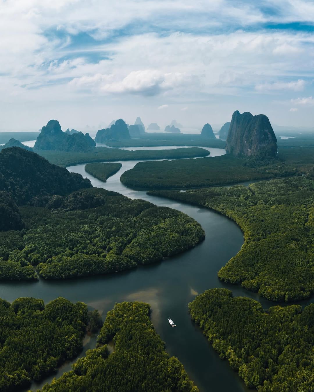 Post 2 by Mathias Rhode - Traveler Story on Instagram (image)