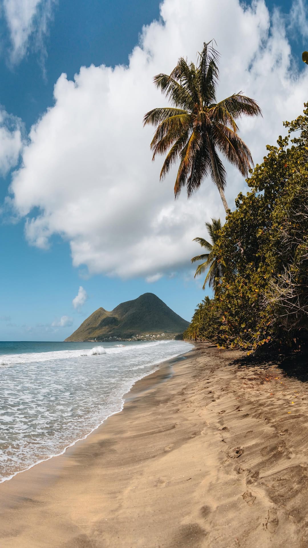 Post 7 by Mathias Rhode - Traveler Story on Instagram (video)