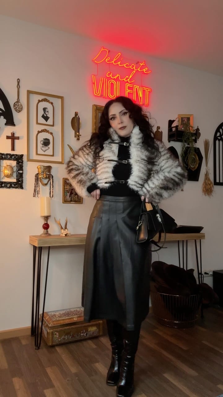 Post 7 by MANDIE on Instagram (video)