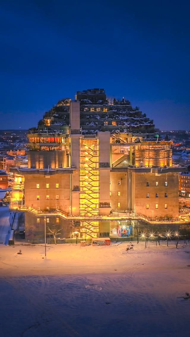 Post 3 by Marcus | DAYNIGHT PhotoGraphy on Instagram (video)