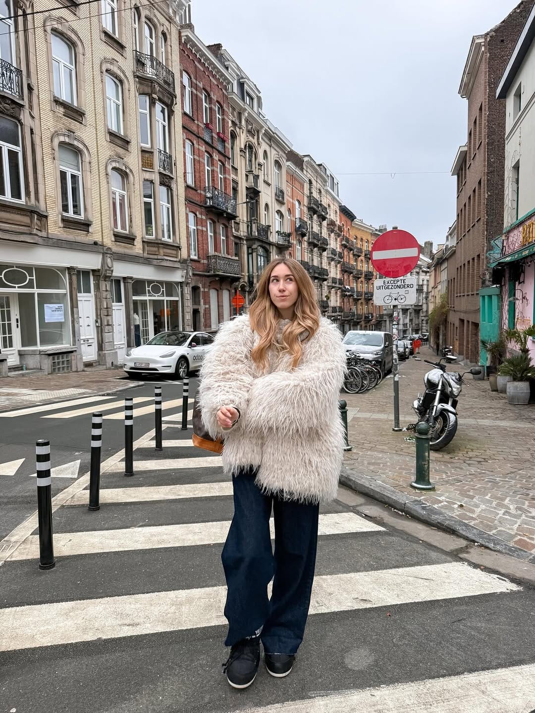 Post 3 by TRAVEL | FOOD | HOTEL recommendations 🖤 on Instagram (carousel)