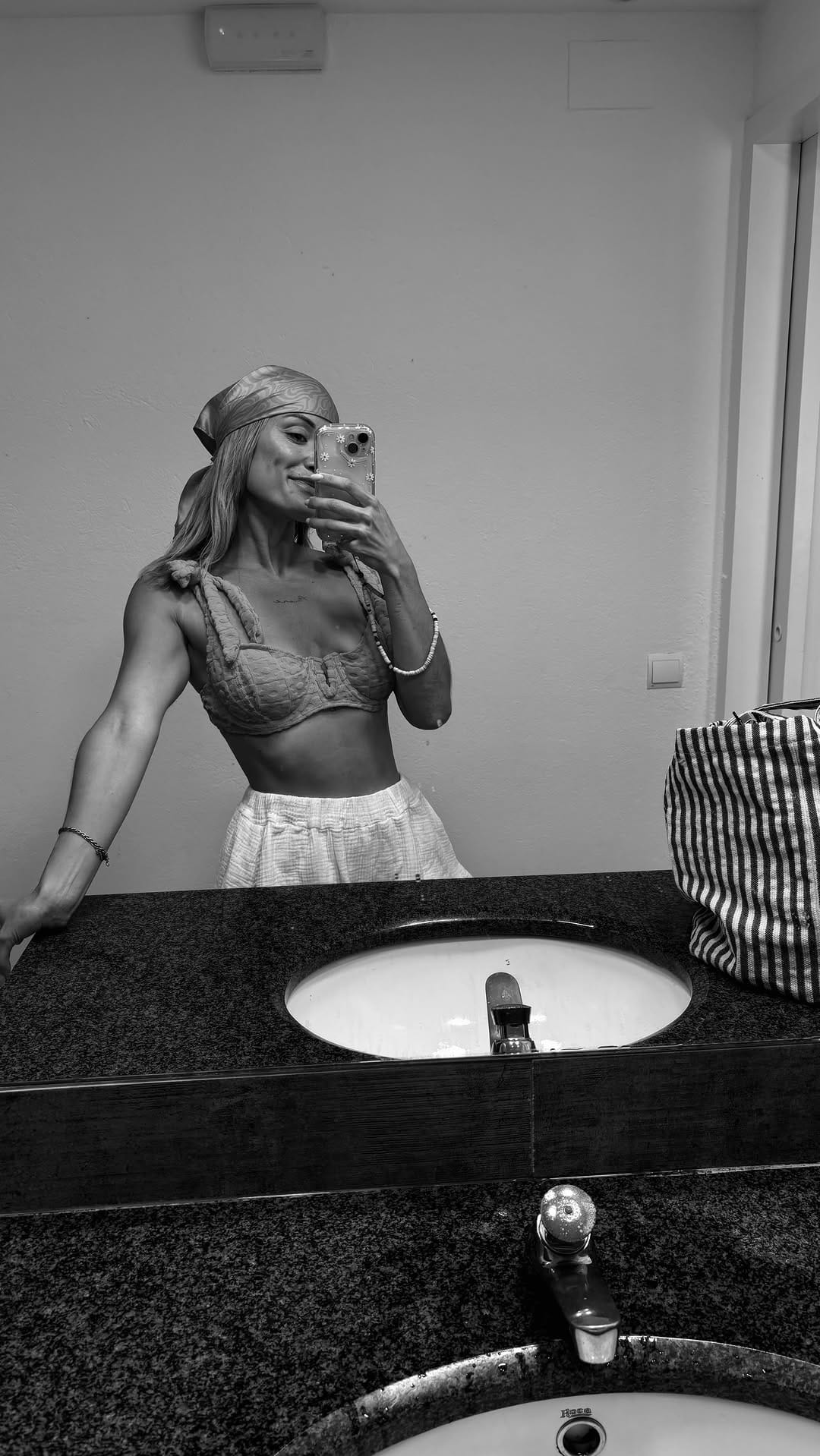 Post 4 by Laurine Lepretre on Instagram (video)
