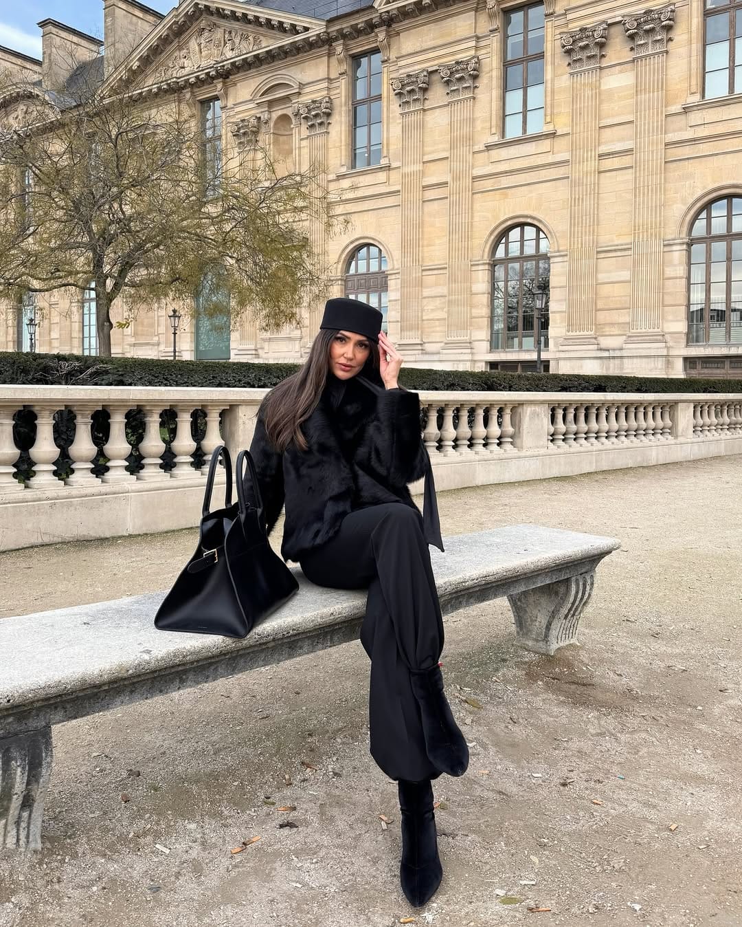 Post 3 by M i n e on Instagram (carousel)