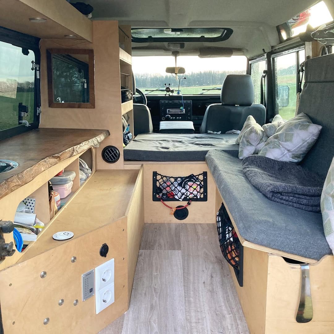 Post 9 by DefenderExploreTheNorth - VANLIFE - OVERLANDER on Instagram (image)
