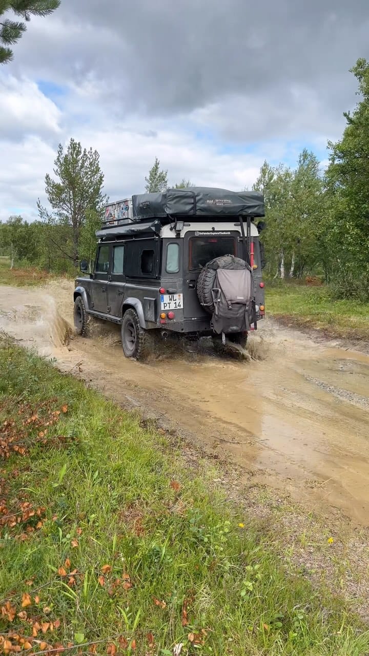 Post 6 by DefenderExploreTheNorth - VANLIFE - OVERLANDER on Instagram (video)
