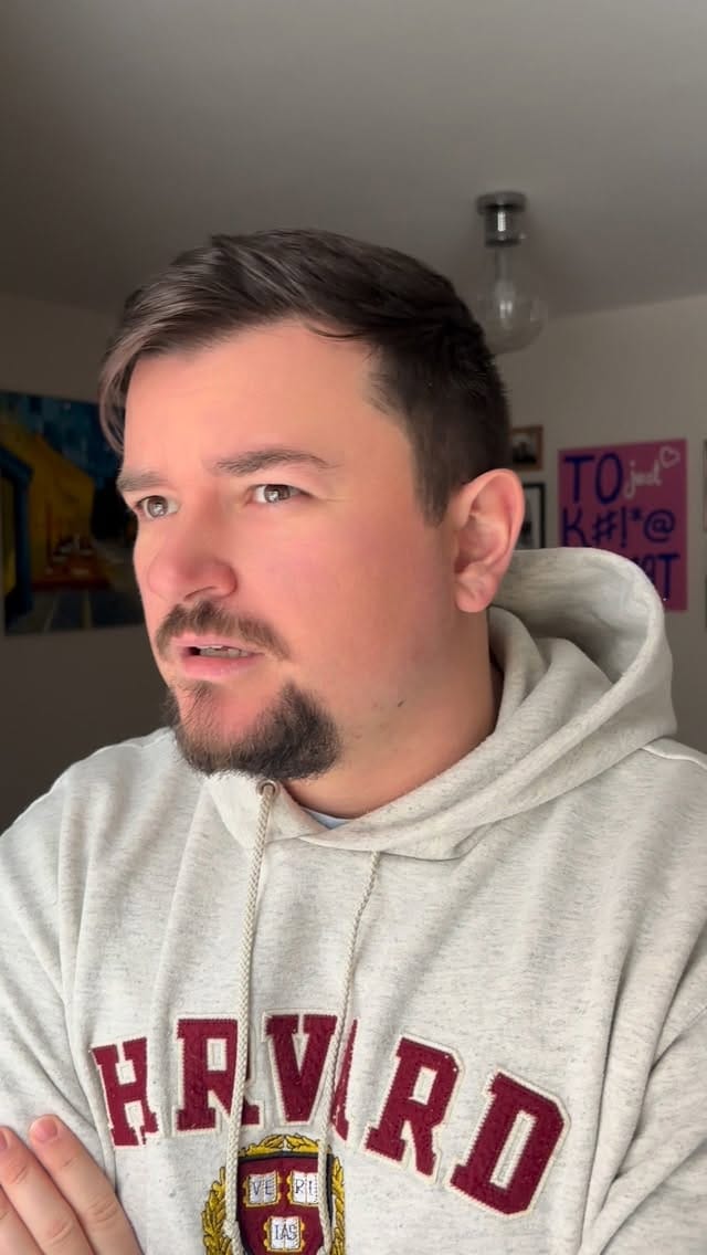 Post 3 by Grelaxo on Instagram (video)