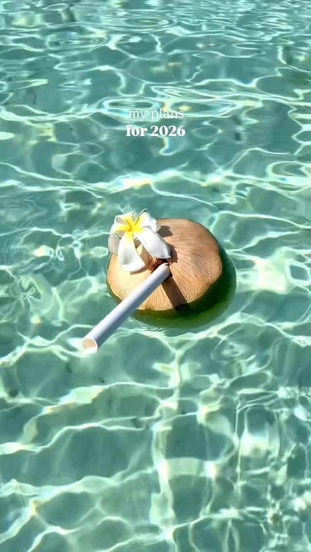 Post 1 by H e i d i ☼ Travel Creator | UGC on Instagram (video)
