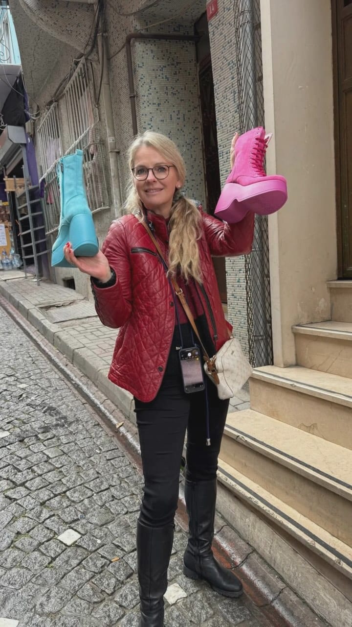 Post 6 by Tanja Lutz on Instagram (video)