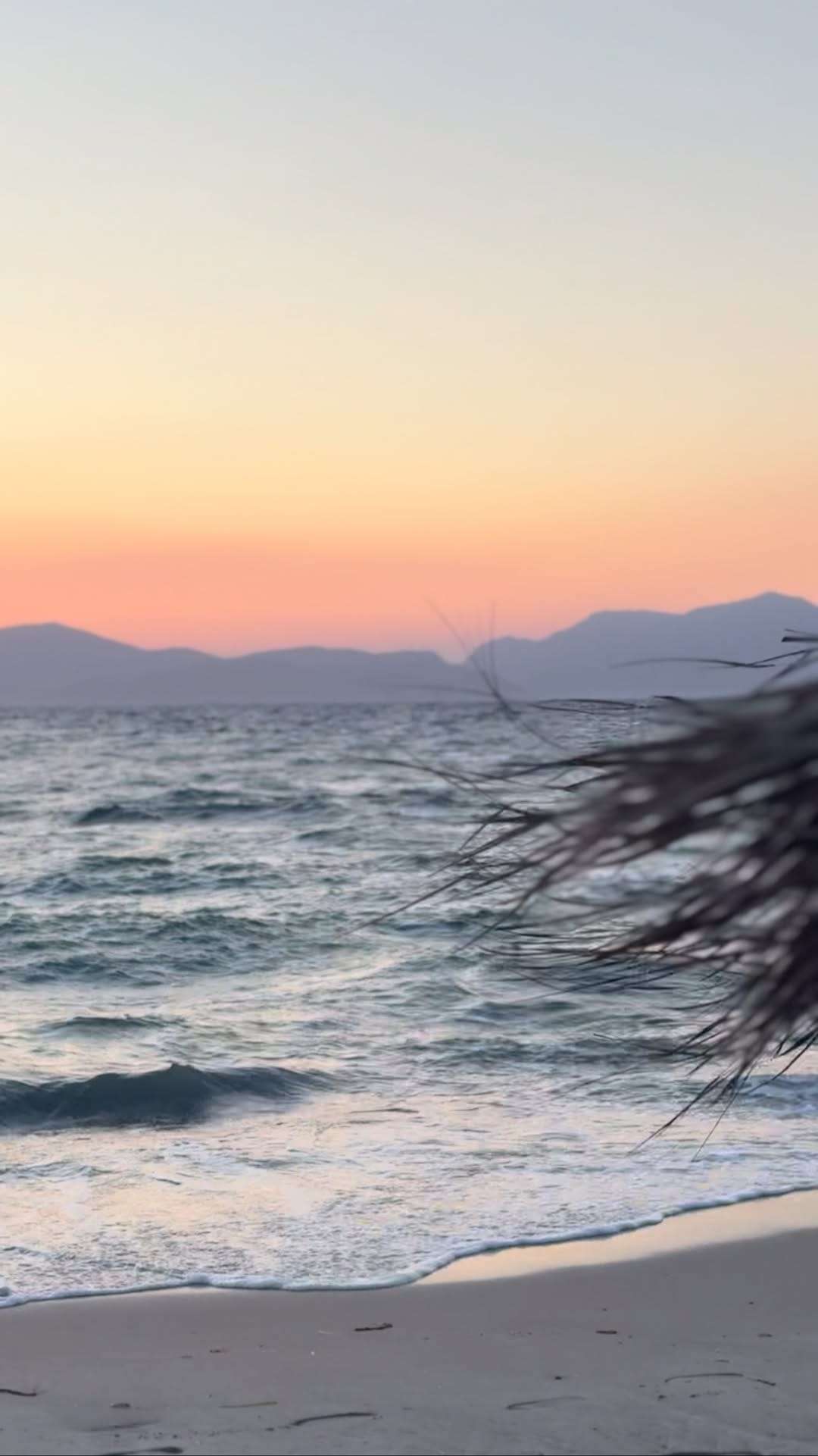 Post 1 by Stefanie on Instagram (video)