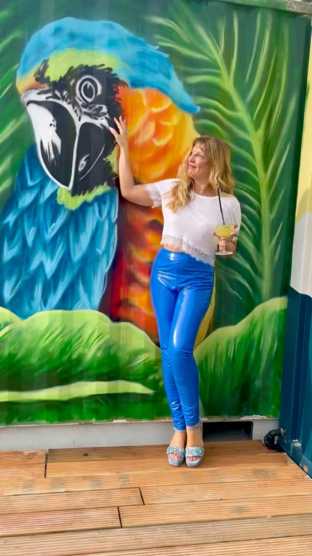 Post 10 by Stefanie on Instagram (video)