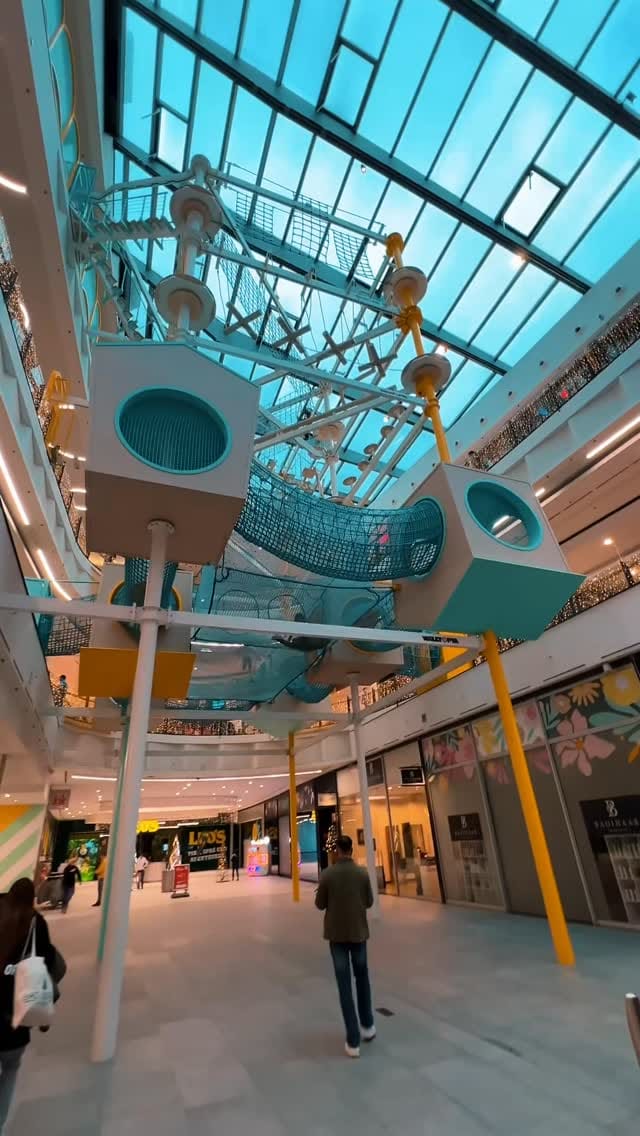 Post 4 by Sardar Hammad on Instagram (video)