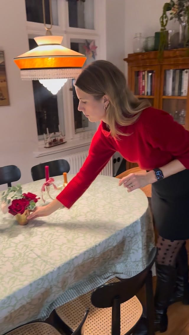 Post 5 by Friederike on Instagram (video)