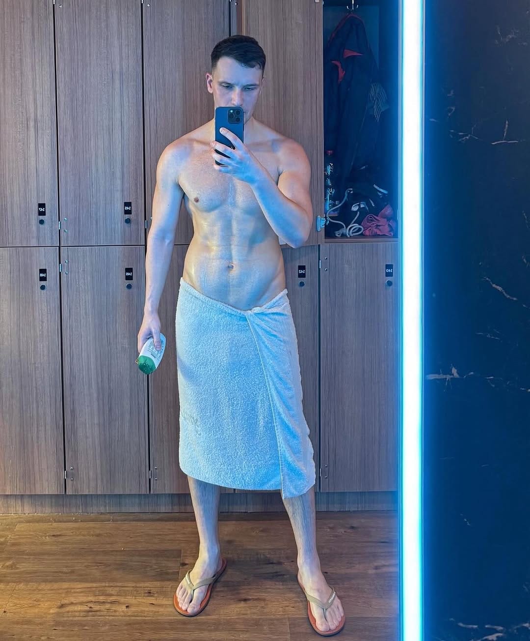 Post 8 by Nikita on Instagram (image)