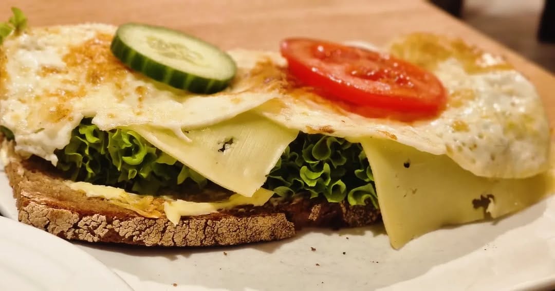 Post 4 by madie | goodfoodgoodmood on Instagram (image)
