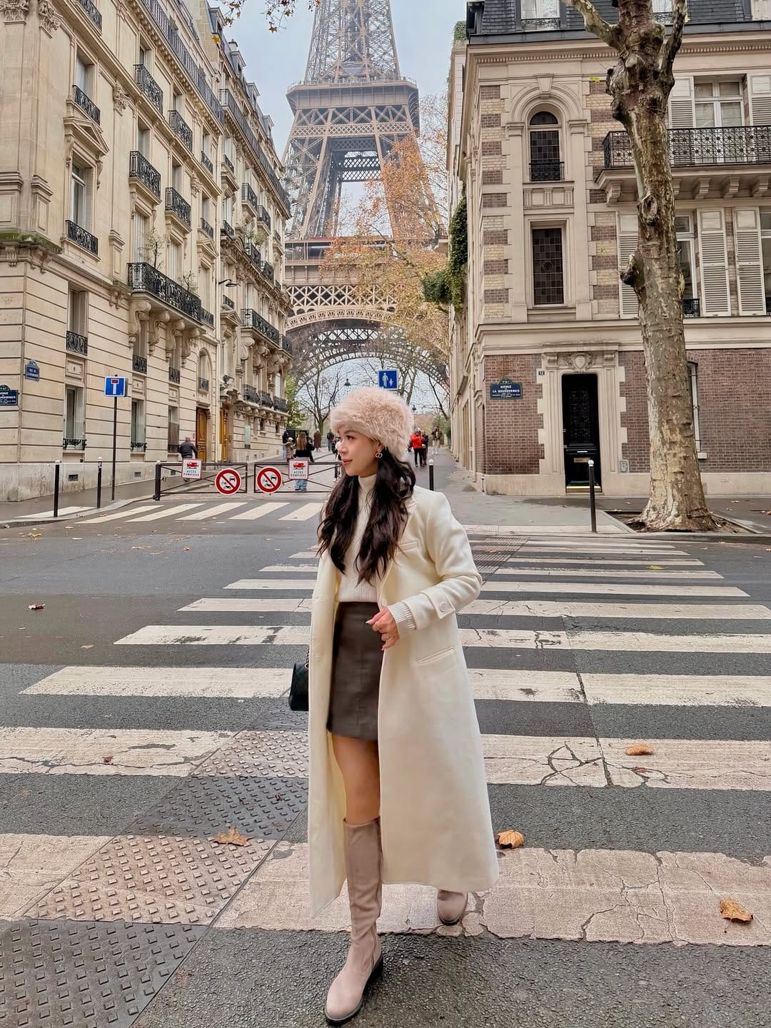 Post 7 by Kiều Trang on Instagram (carousel)