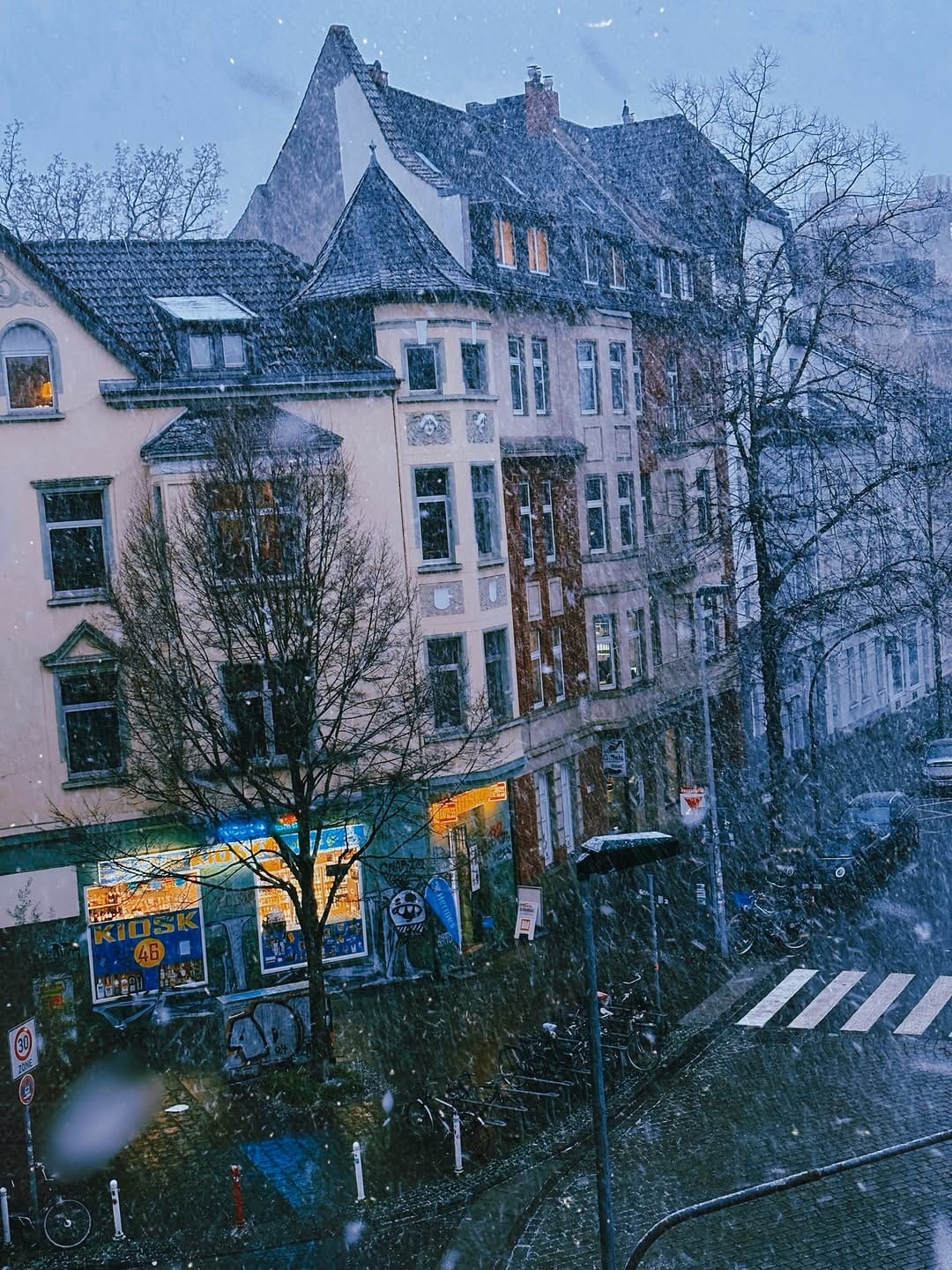 Post 5 by Duesseldorf on Instagram (carousel)
