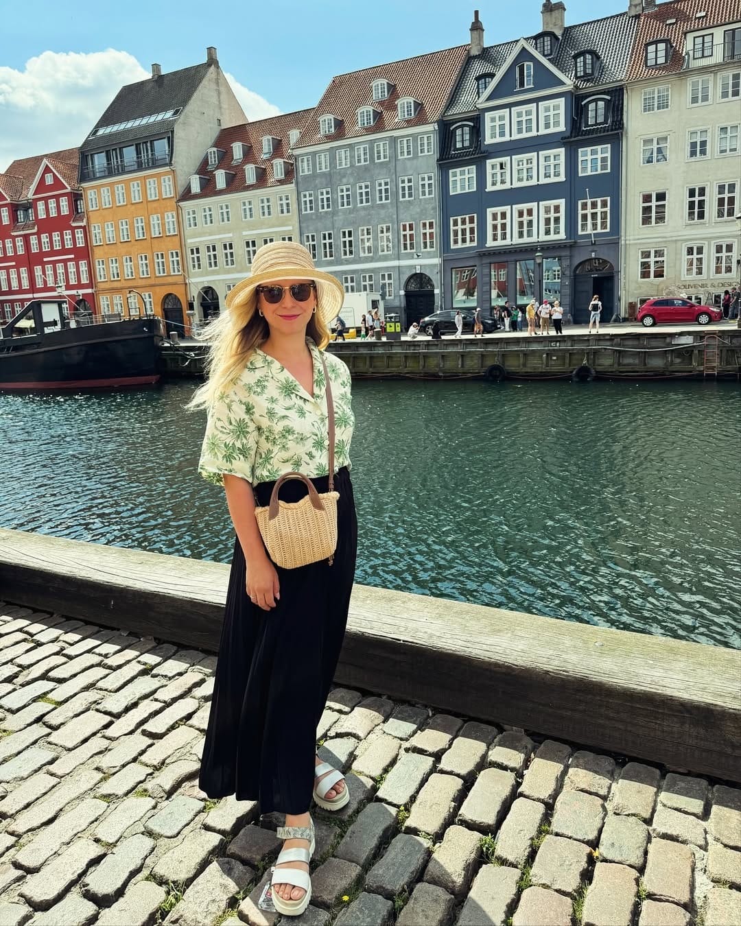 Post 4 by ･ﾟ✶ 𝒱𝒾𝓋𝒾𝒶𝓃 ✶ﾟ･ on Instagram (image)