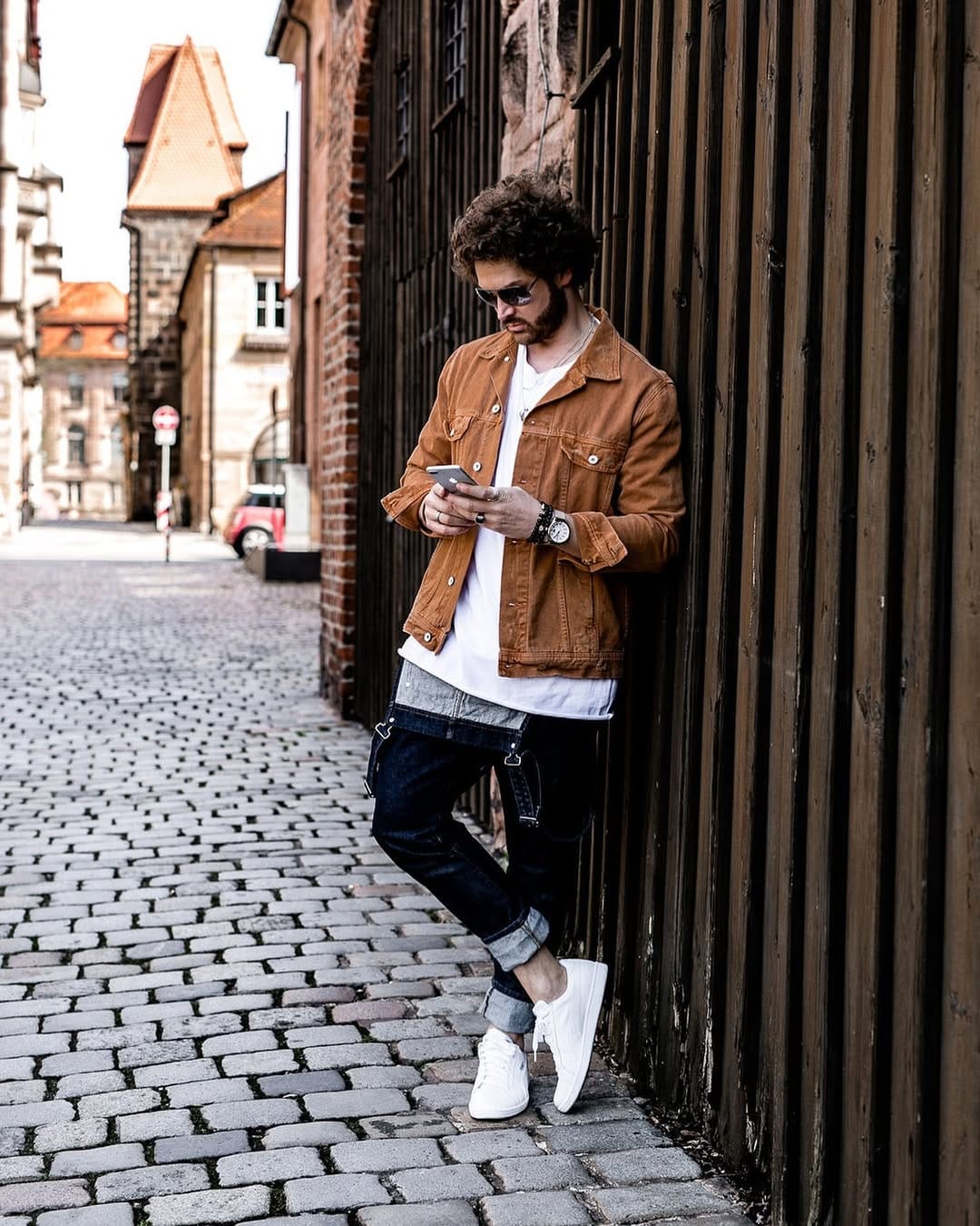Post 10 by Viktor on Instagram (image)