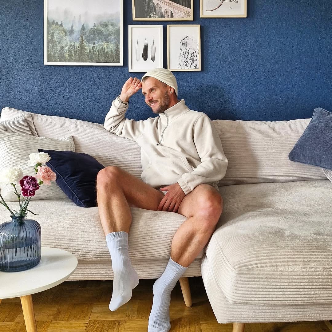 Post 4 by Adam Adamski on Instagram (image)
