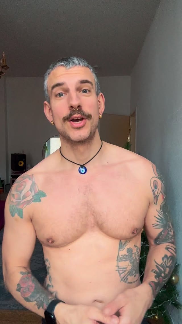 Post 9 by Tom Davies | Fitness Barber on Instagram (video)