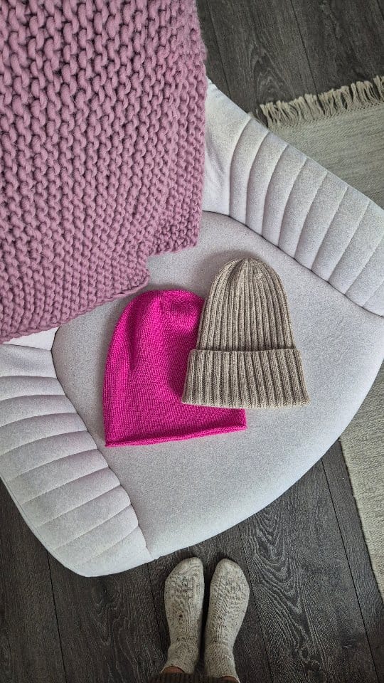 Post 7 by Ina Weiß Knitwear/ #handmade on Instagram (video)