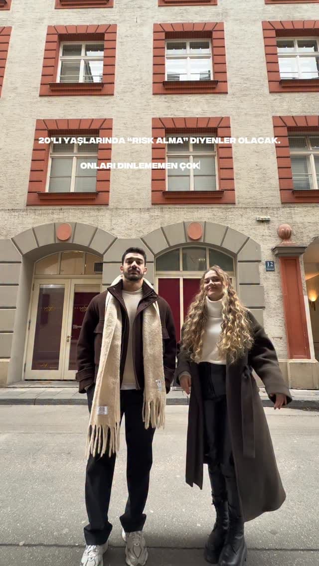 Post 6 by Sude İyiöz on Instagram (video)