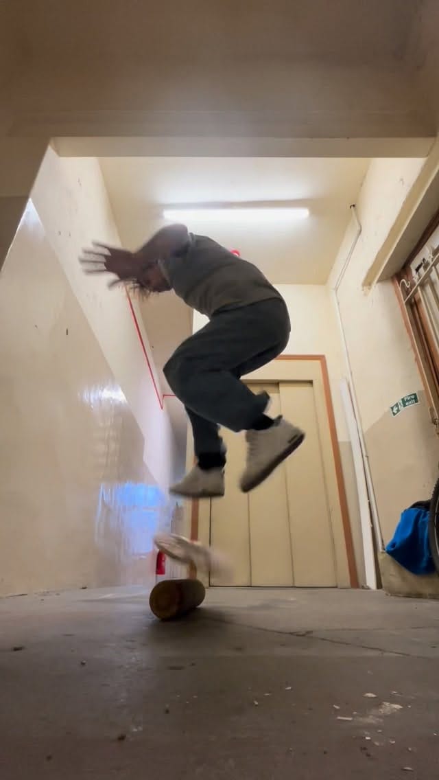 Post 5 by DaffyBoards Balance Board on Instagram (video)