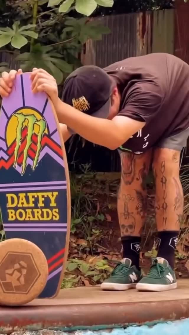 Post 7 by DaffyBoards Balance Board on Instagram (video)