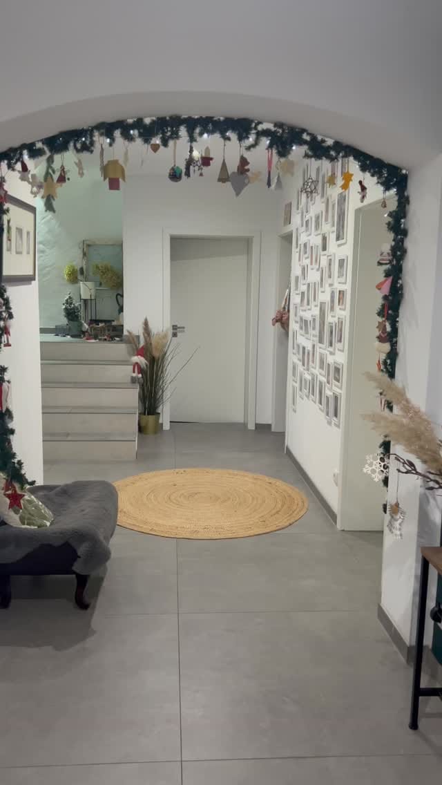 Post 9 by Alex Fuchs on Instagram (video)