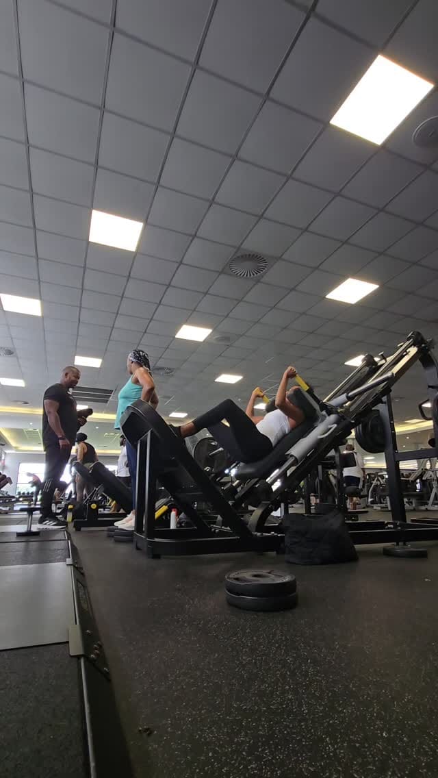 Post 6 by fitwithlavash on Instagram (video)