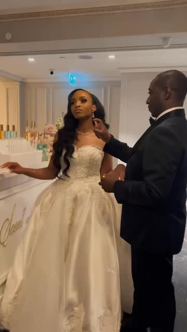 Post 1 by The Perfume & Cologne Bar on Instagram (video)