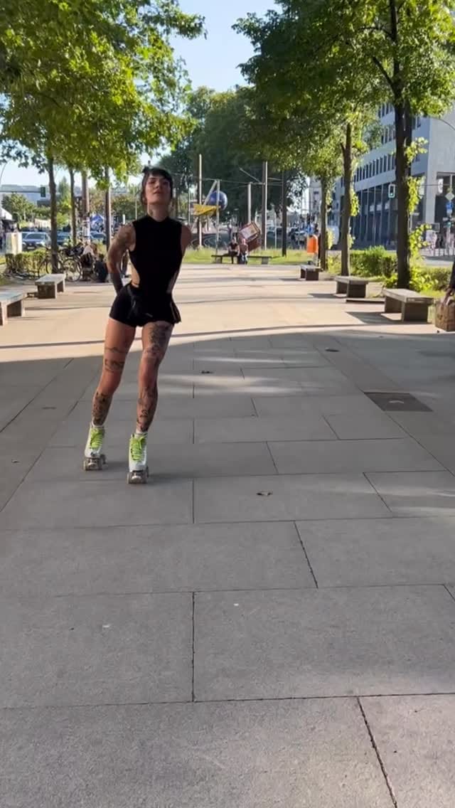 Post 8 by elena nas on Instagram (video)