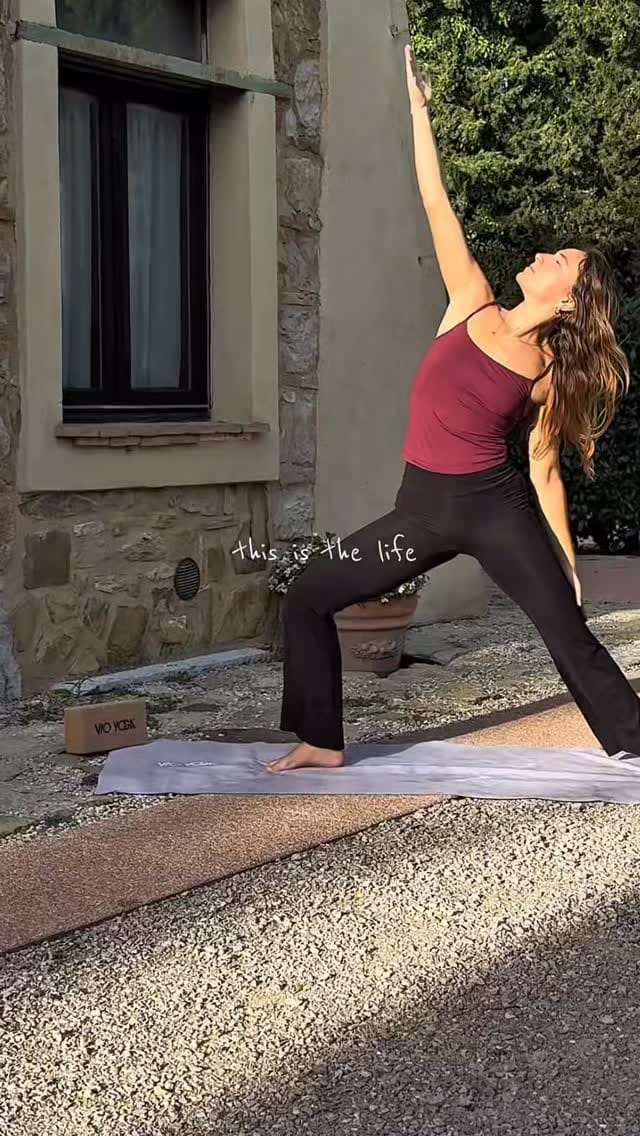 Post 8 by VIO YOGA on Instagram (video)