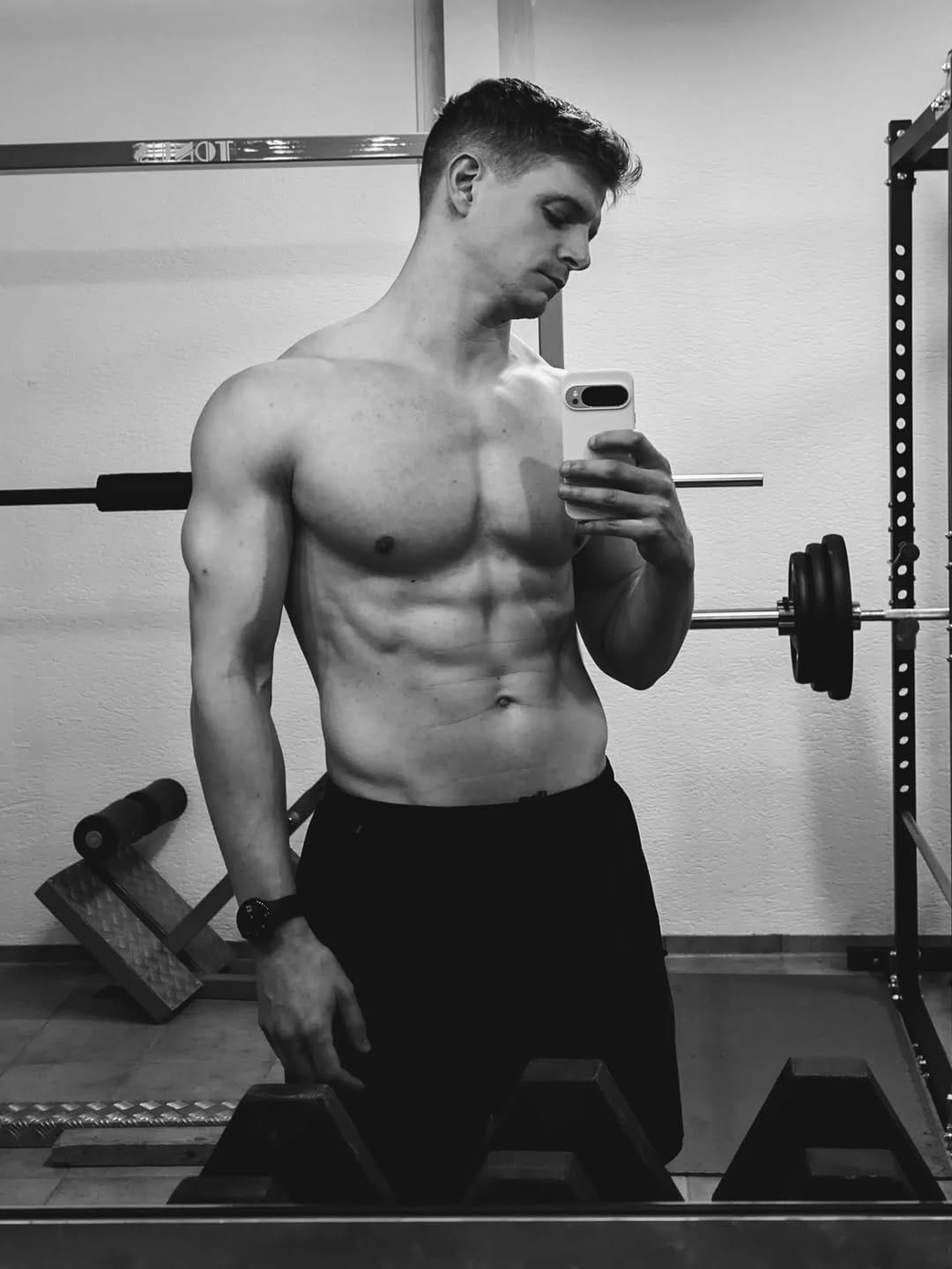 Post 8 by Melvin Heid I Hybrid Athlete on Instagram (carousel)