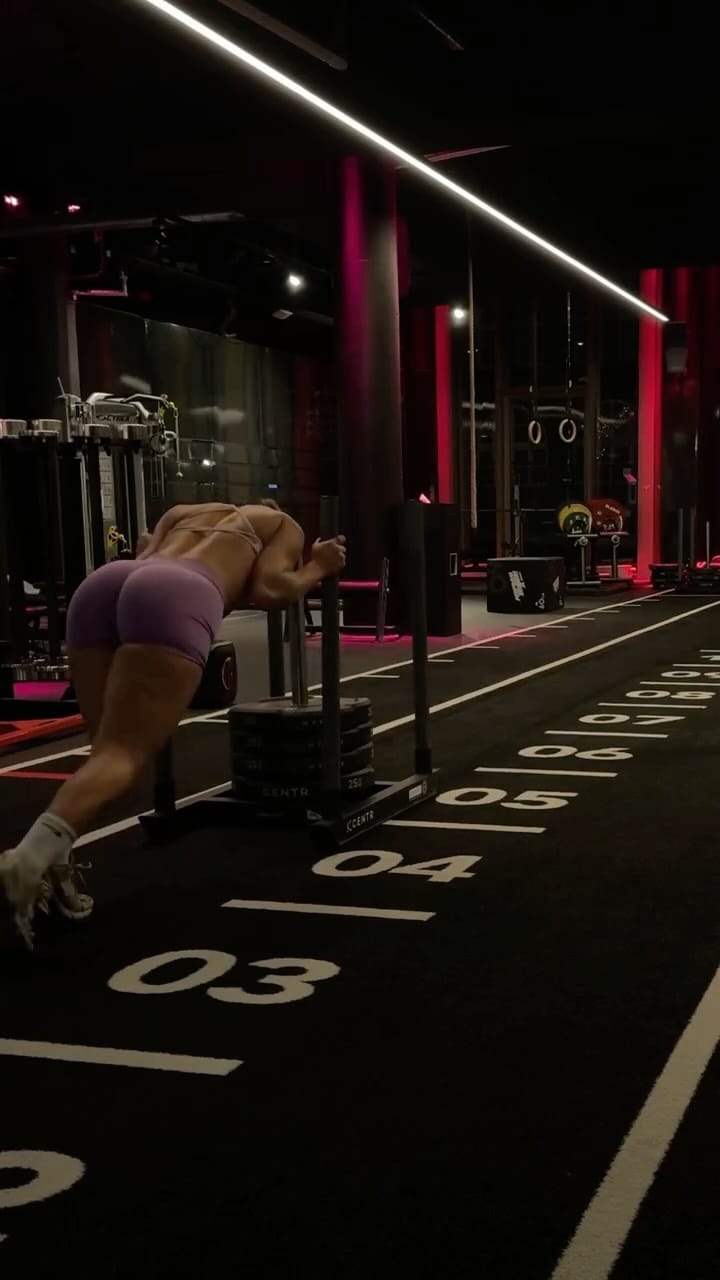 Post 6 by Julie on Instagram (video)