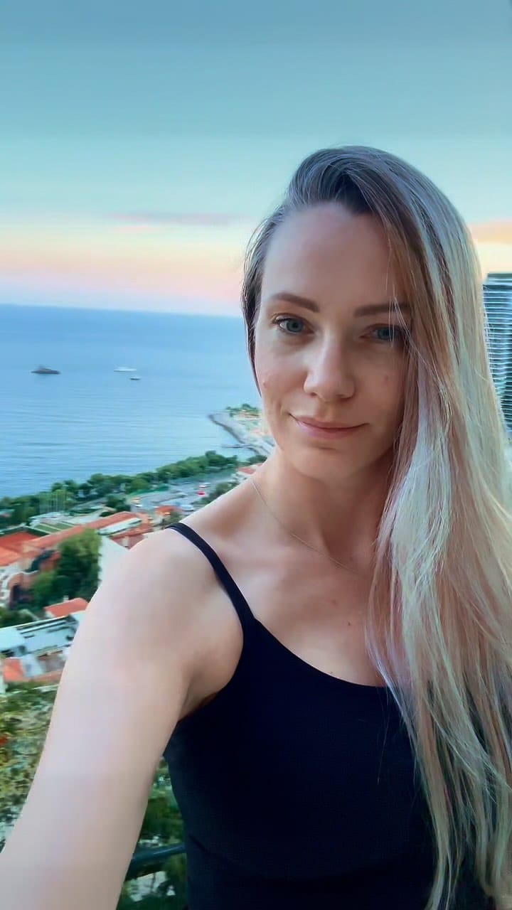 Post 6 by Yvonne on Instagram (video)