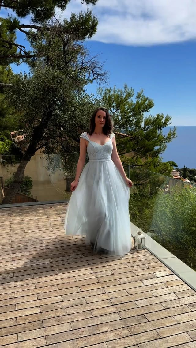 Post 3 by Yvonne on Instagram (video)