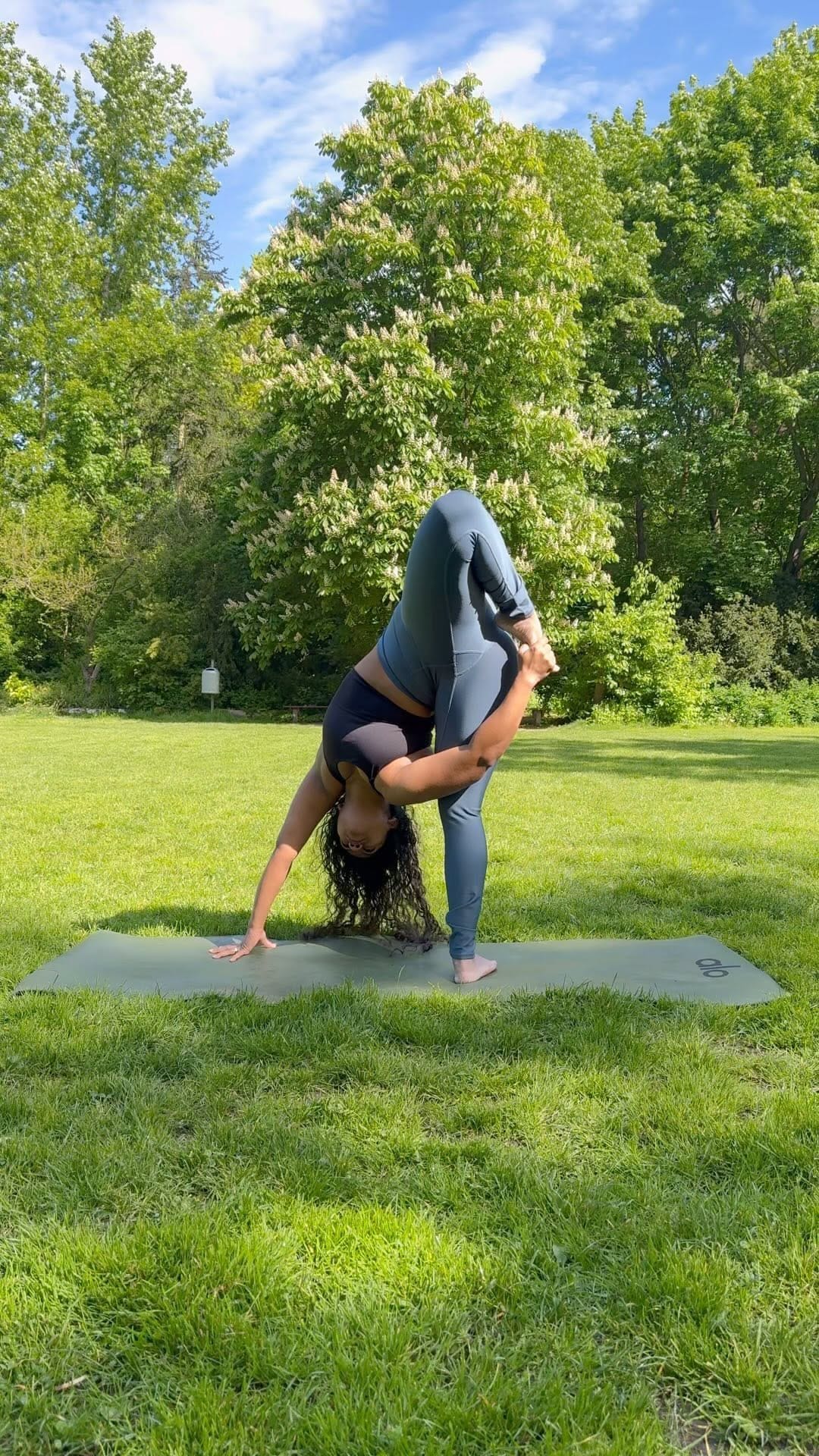 Post 2 by Sneha Tari 🇮🇳🇩🇪 on Instagram (video)