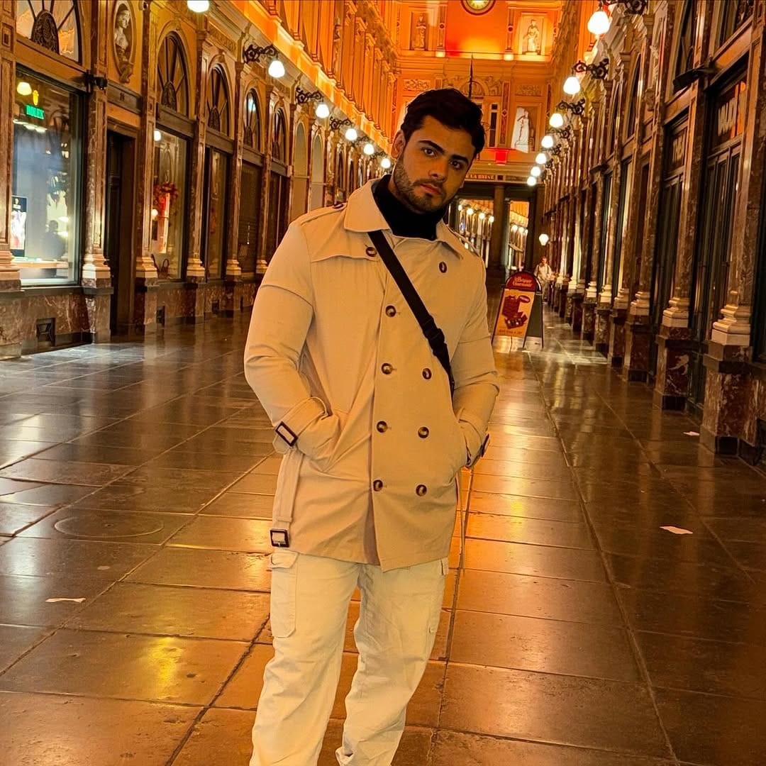 Post 10 by Ian Garcia on Instagram (carousel)