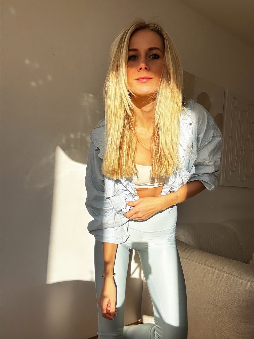 Post 1 by Carina Julie on Instagram (image)