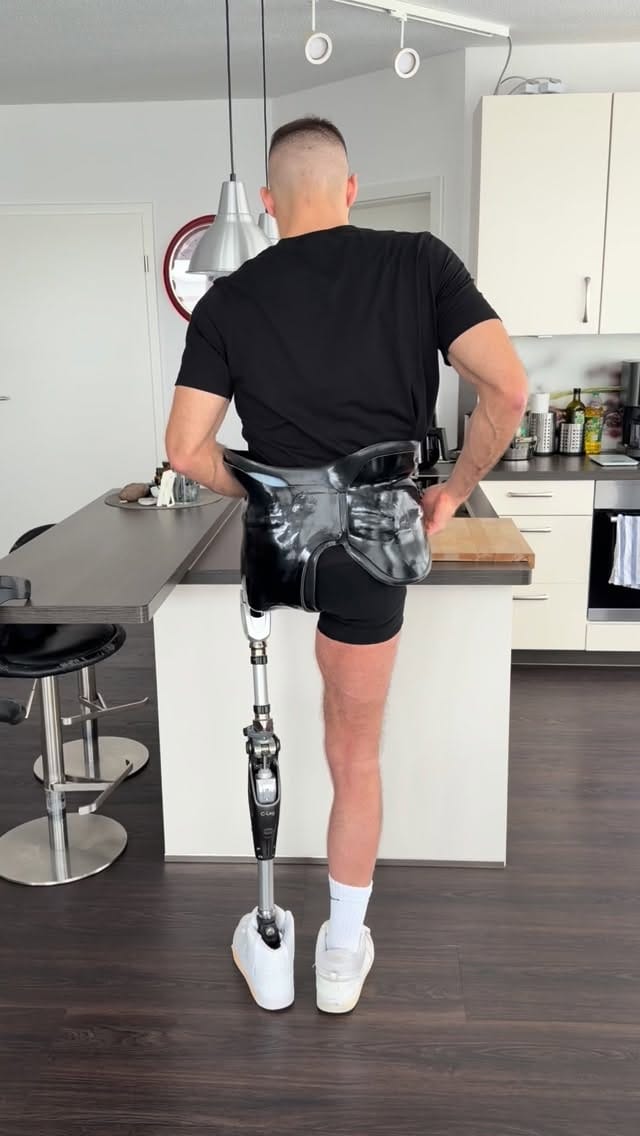 Post 2 by Marek Roscher on Instagram (video)