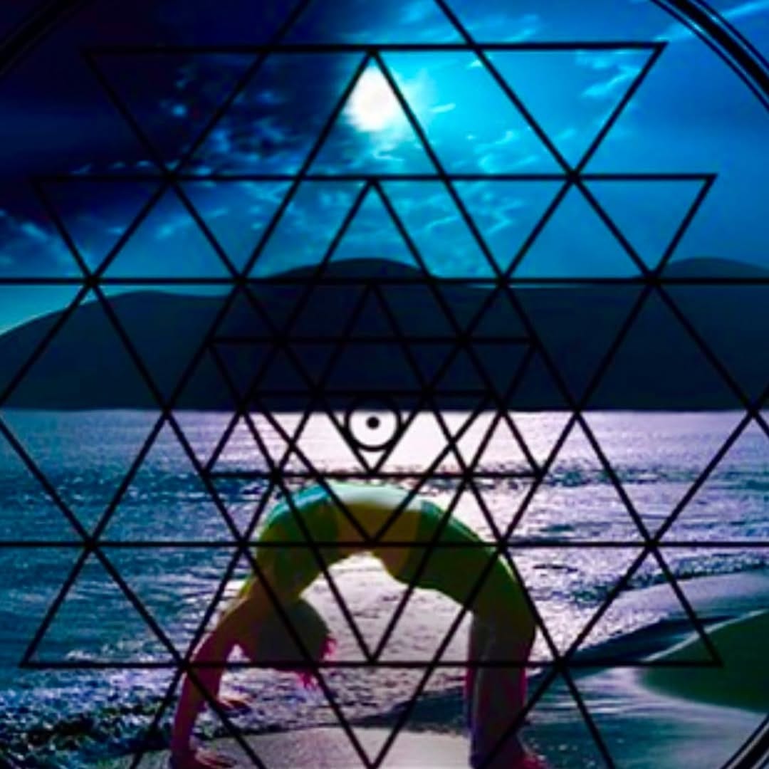 Post 7 by Melodie Maria Yoga 🧚🏼‍♂️💚🍯💞🏆 on Instagram (image)