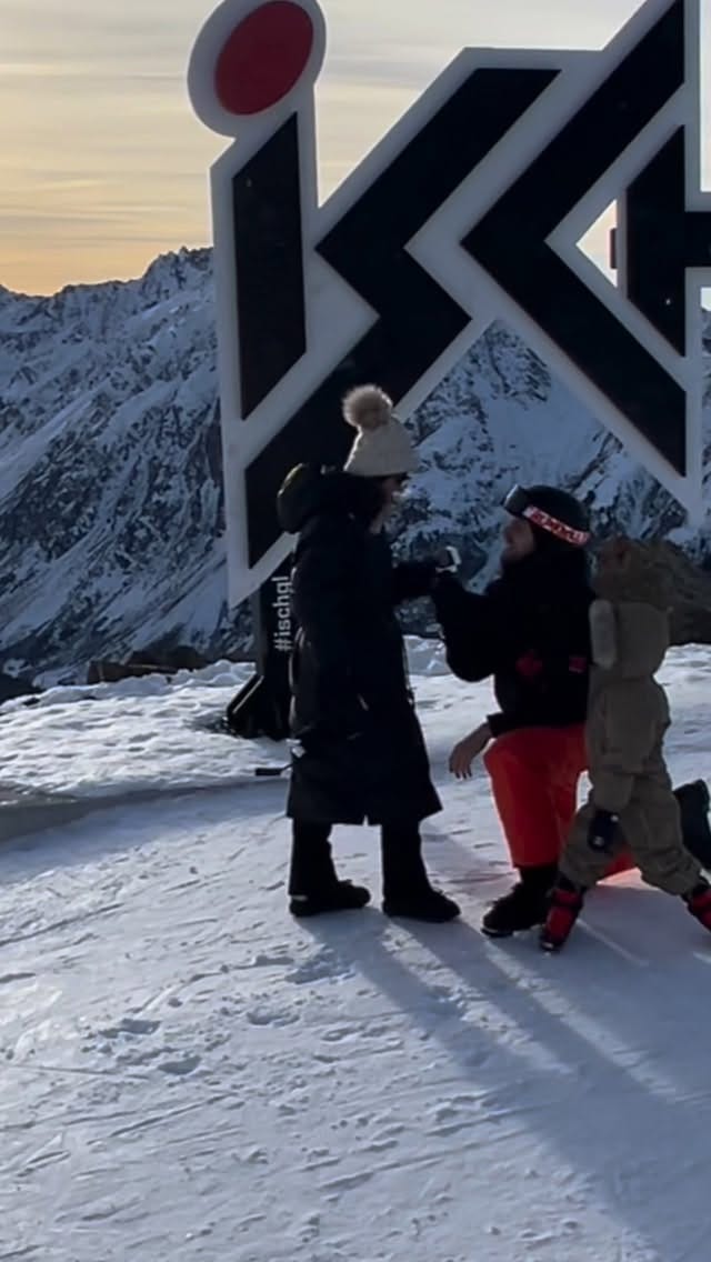 Post 4 by Kaya Renz on Instagram (video)
