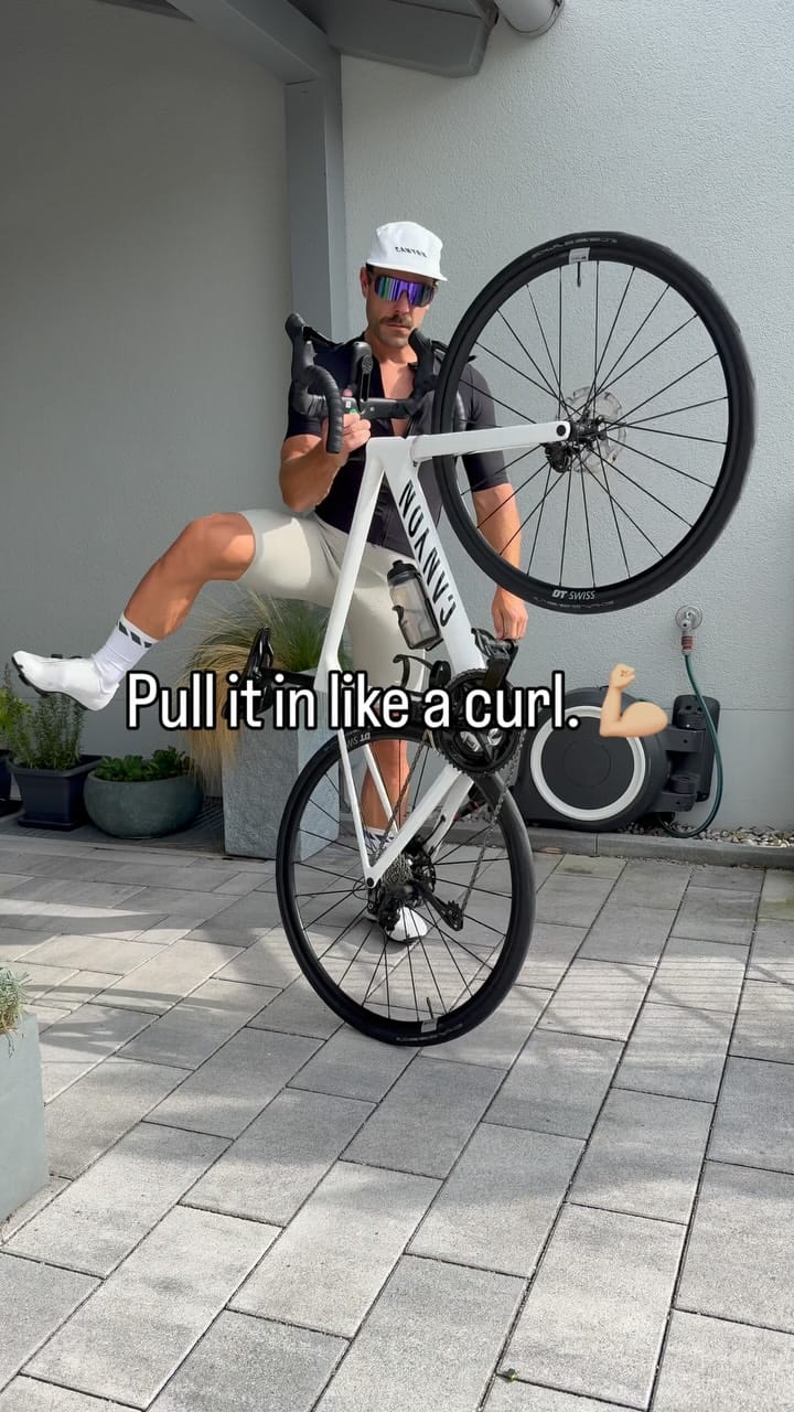Post 6 by Mani Fit 🇩🇪 on Instagram (video)